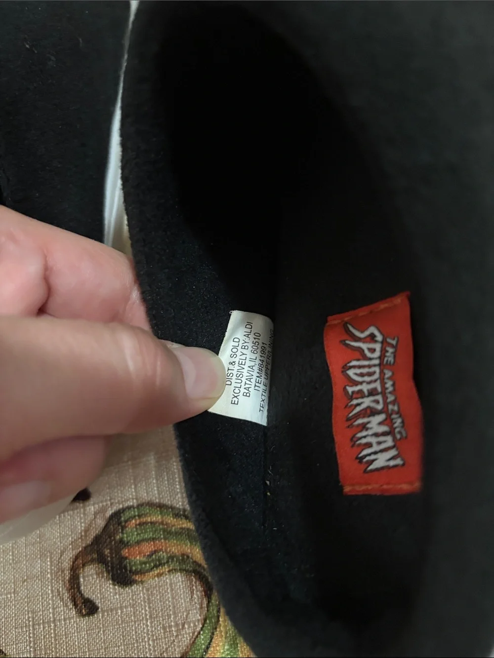 Spiderman Black and Red Logo Slip-On Interior Detail